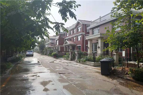 房山区 良乡鱼儿沟高速路 桃园小区13号（自建住宅）