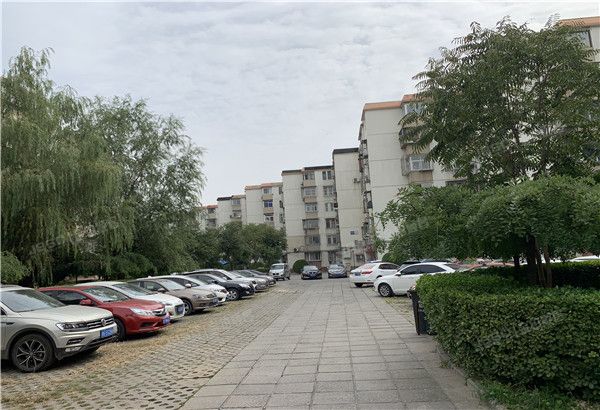 房山区 行宫园三里2号楼1单元301室