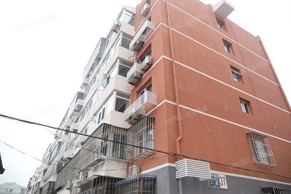 怀柔区 富乐公寓37号楼2单元402室