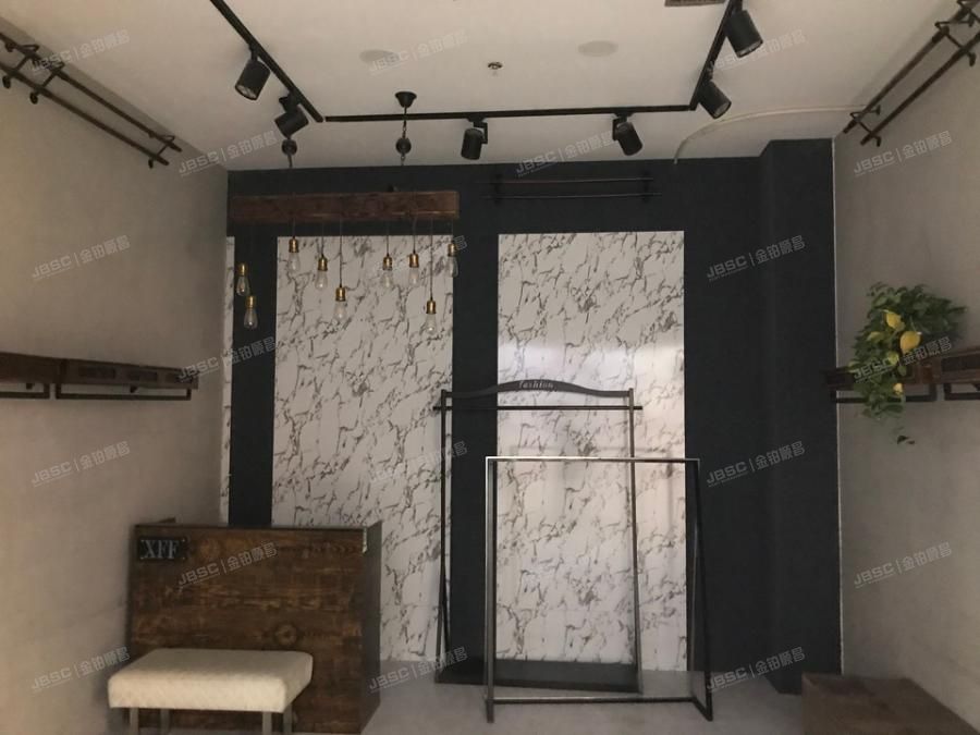 ※丰台区 五方天雅互联网+女装 1层1052