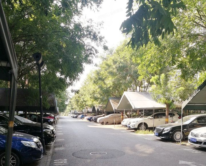 昌平区 回龙观镇龙跃苑一区7号楼5至6层1单元501号