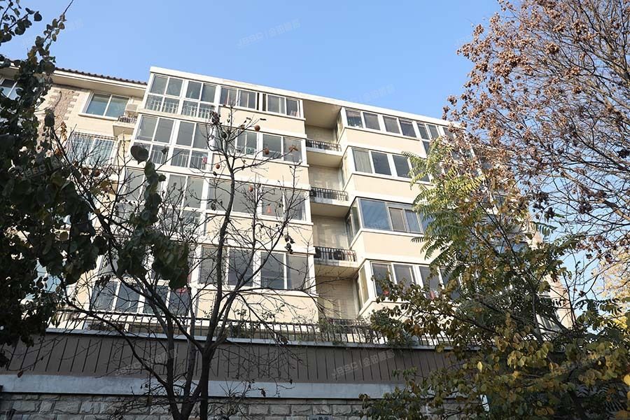 昌平区回龙观镇龙禧苑云趣园二区1号楼4层1单元401