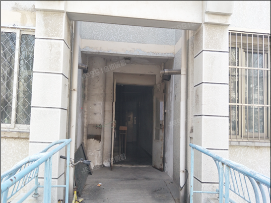 房山区 北潞春家园c4号楼4层305