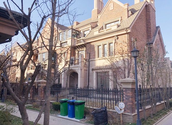 昌平区 定泗路118号院8号-1至3层103（京基鹭府）+2车位