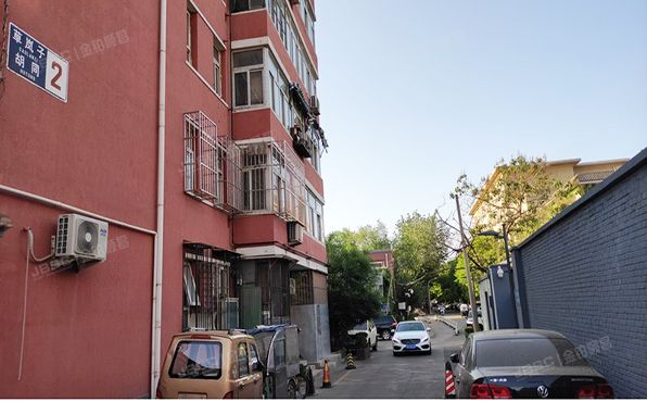 西城区 草岚子胡同2号楼3层2单元303号