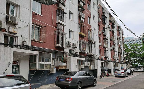 朝阳区 安华里五区9号楼4层7单元402号