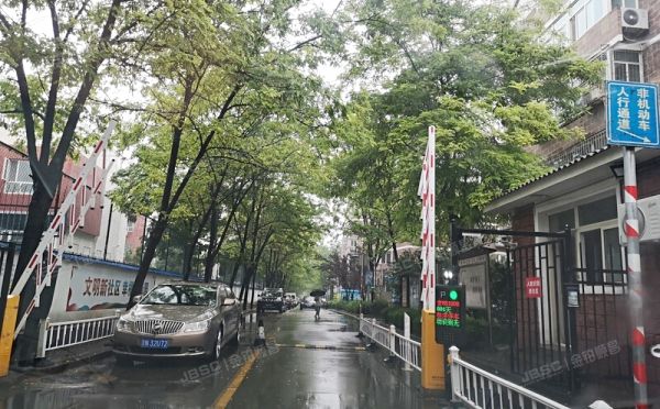 延庆区 舜泽园小区16号楼1至3层16-4 联排别墅