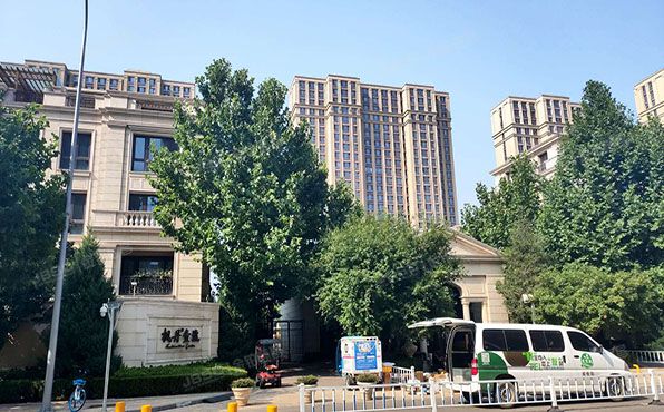 大兴区 鹿华路8号院24号楼1至2层101号（枫丹壹号二区）