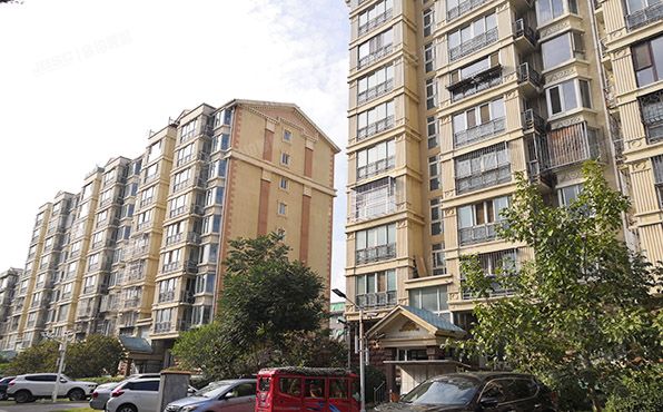 房山区 汇丰街3号院2号7层3单元702（世界名园）