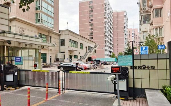 朝阳区 潘家园27号楼13层4单元1307号（濠景阁）