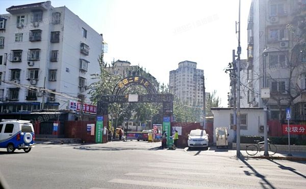 丰台区 嘉园二里18号楼-1层6单元01号