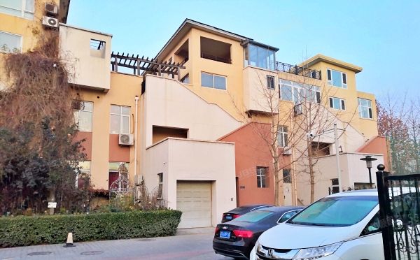 大兴区 香留园219号楼3至4层303室（香留园）