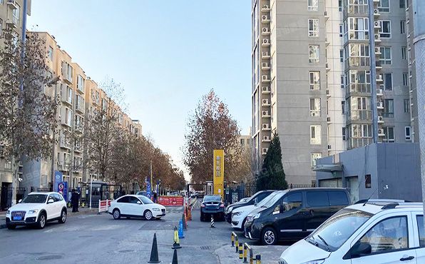 丰台区 宋庄路71号院7号楼3层2-303（鑫兆雅园）