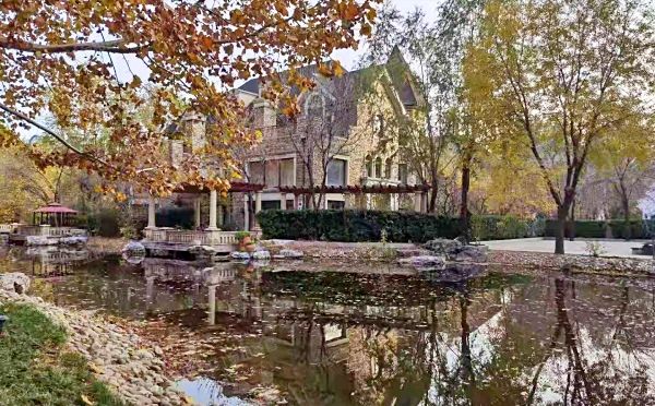 朝阳区 周庄山水文园210号楼-1至3层101（山水文园西园）