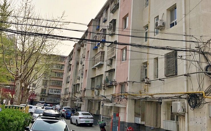 门头沟区 剧场东街2号楼5层1单元502号（剧场东街）