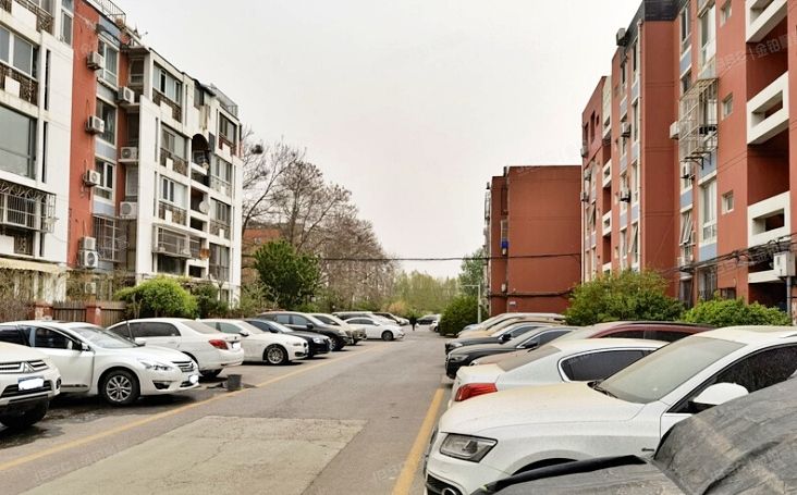 大兴区-西红门 金华园甲1号楼2层4-202（金华园） 北京法拍房