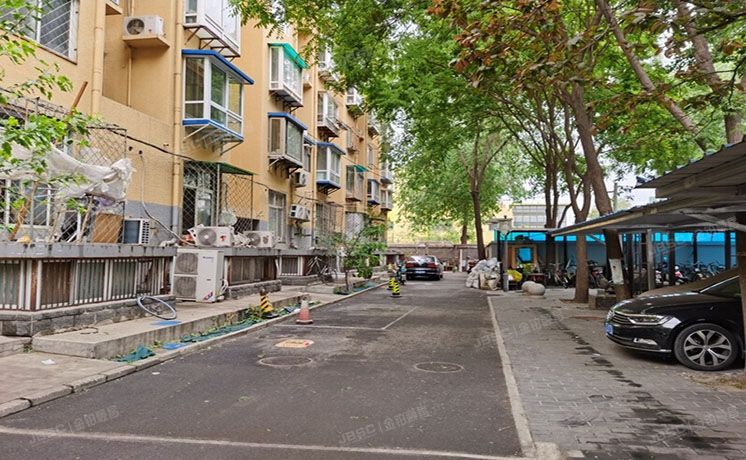 西城区 新街口西里一区7号楼5层1门501房屋及屋内物品（新街口西里一区）