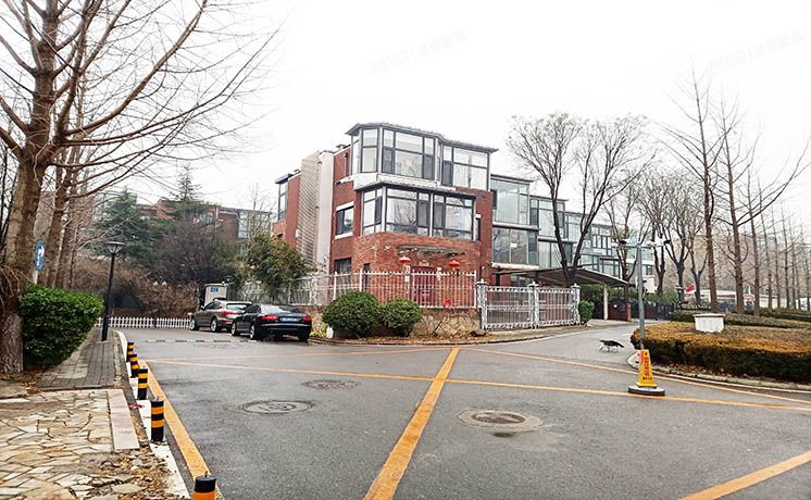 丰台区 长兴路12号中体奥园一区11号楼1至3层01号（中体奥园一区）别墅