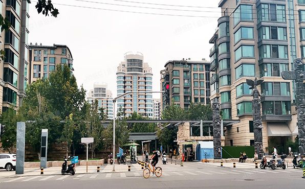 朝阳区 弘燕山水庄园15号楼18-19层1801号（山水文园）复式