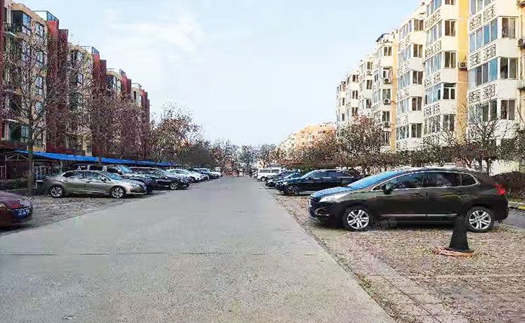 房山区 良乡地区鸿顺园东区4号楼6层6-602（鸿顺园东区）