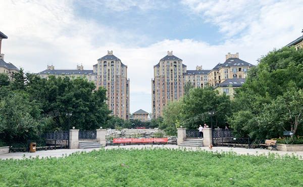 房山区 阎村镇绿城.百合公寓玉泉苑6号18层3单元1801（绿城百合）