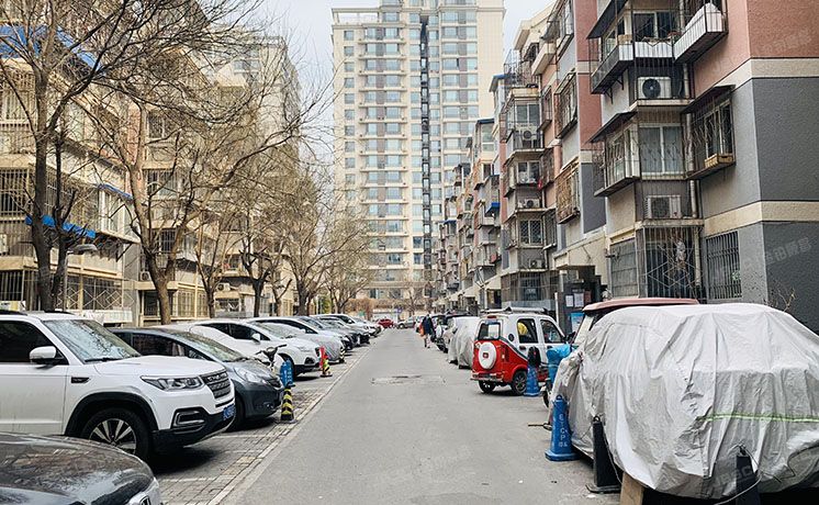 东城区 绿景馨园东区7号楼3层3单元331（绿景馨园）按经适房管理