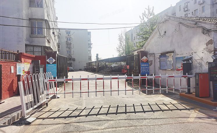 房山区 委党校1号楼1层5-101（委党校小区）