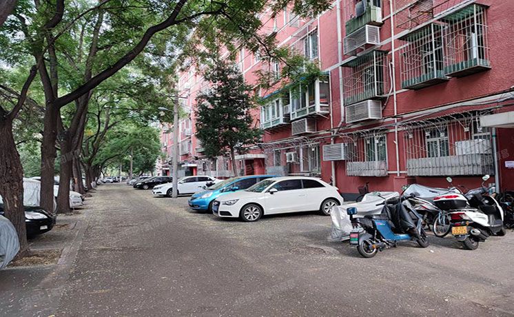 海淀区 双榆树西里7号楼2层1门123  房改房