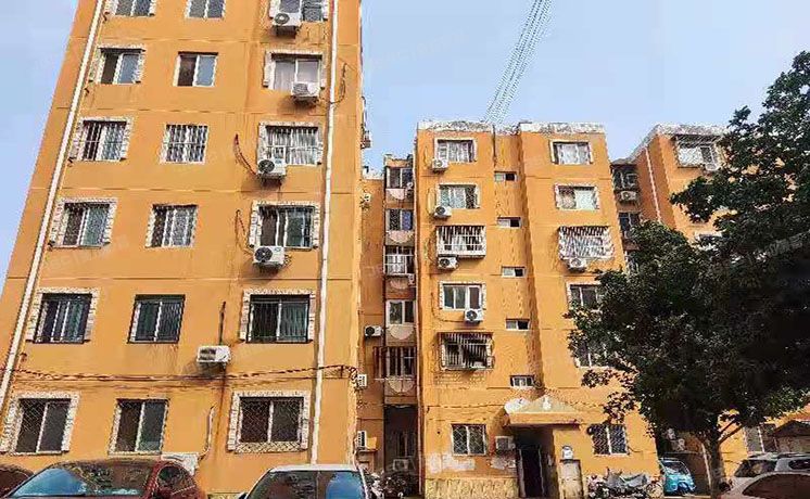 房山区 良乡黄辛庄东里14号楼4层2-401