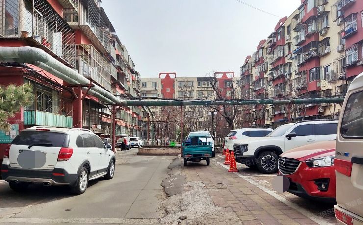 丰台区 新华街四里4号楼3层3-301