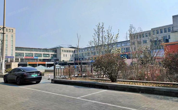 延庆区 绿韵广场1幢1至5层304 办公