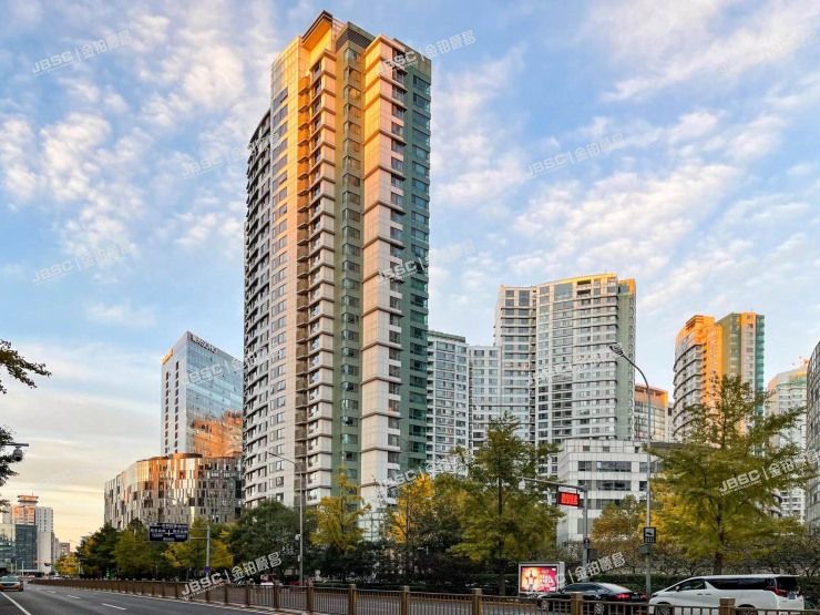 朝阳区 朝阳门外大街6号院22号楼16层2001室（新城国际）带1车位